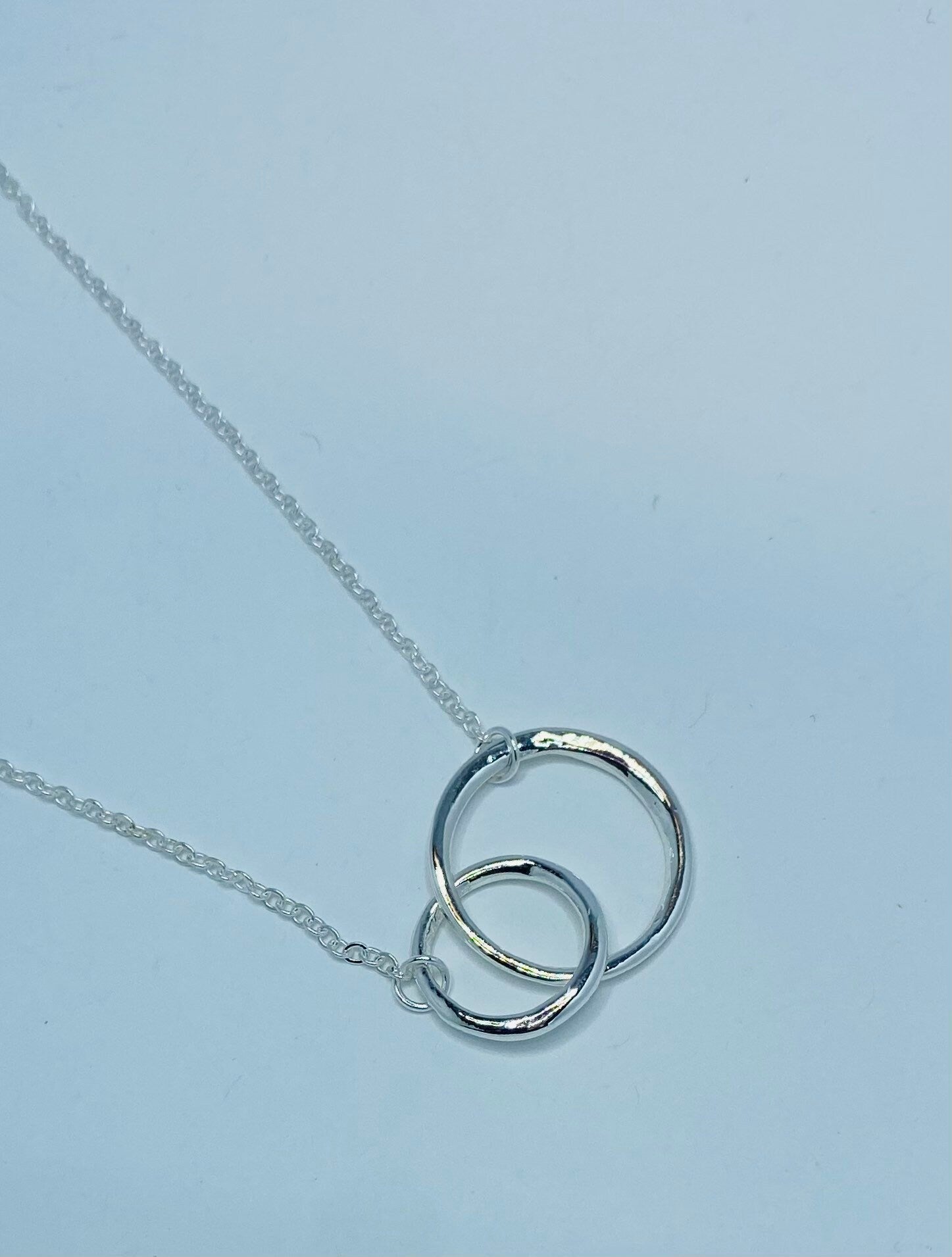 Friendship necklace, best friend gift, dainty interlocking circle necklace, gift for best friend, friend birthday gift, inexpensive gift