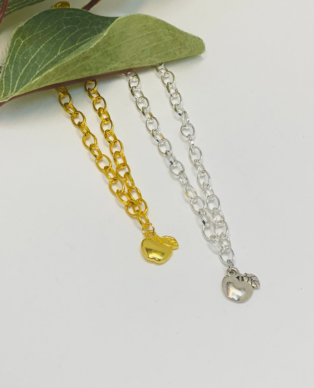 Teacher bracelet, Apple bracelet, Teacher gifts, Best teacher gifts, Apple charm bracelet, Christmas gift for teachers, Teacher birthday